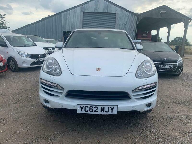 Porsche Cayenne 3.0 201262 Td V6 Suv Tiptro Black #3