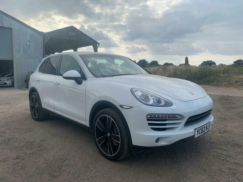 Porsche Cayenne 3.0 201262 Td V6 Suv Tiptro Black #1