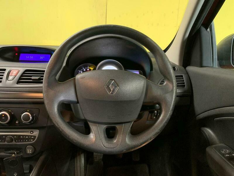 Renault Megane 1.6 16V 110 Dynamique Tomtom Black #10