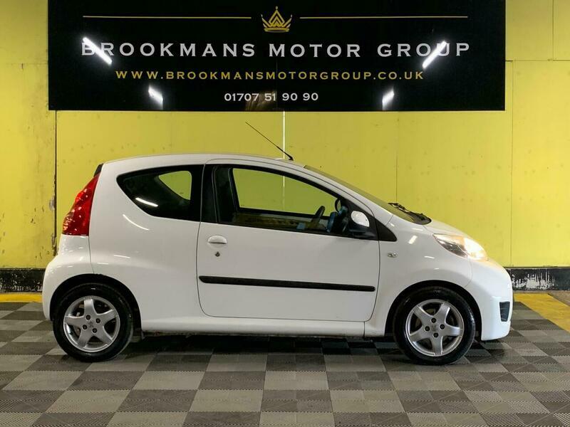 Peugeot 107 1.0 12V Millesim Euro White #3