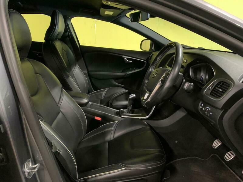 Volvo V40 2.0 T2 R-design Nav Plus 120 Bhp Silver #8