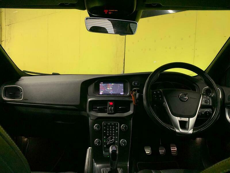 Volvo V40 2.0 T2 R-design Nav Plus 120 Bhp Silver #18