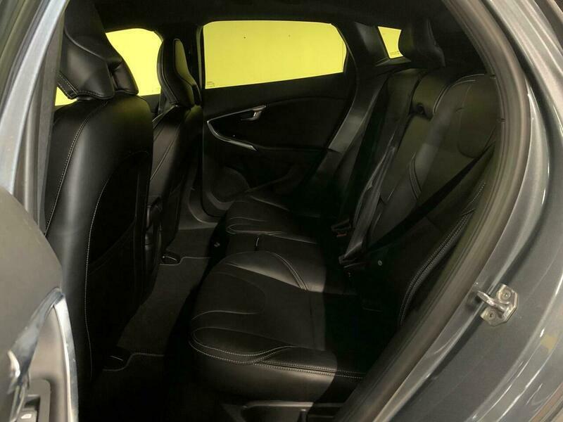 Volvo V40 2.0 T2 R-design Nav Plus 120 Bhp Silver #13