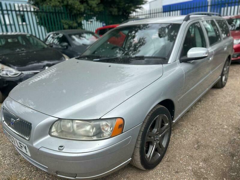 Volvo V70 2.4D Sport Special Edition Silver #2