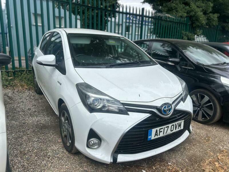 Toyota Yaris 1.5 Vvt-h Icon E-cvt White