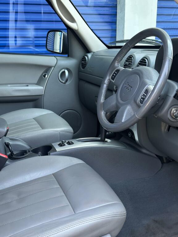 Jeep Cherokee Crd Limited Silver #9