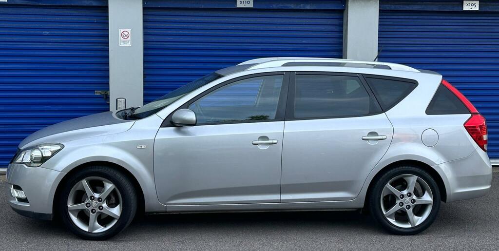 Kia Ceed 1.6 Crdi 3 Sports Wagon Euro 4 Silver #2