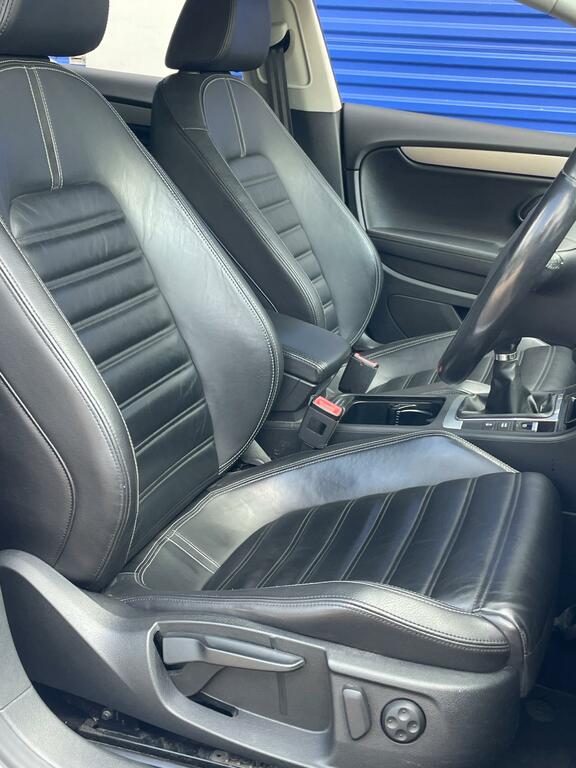 Volkswagen CC 2.0 Tdi 170 Bluemotion Black #11