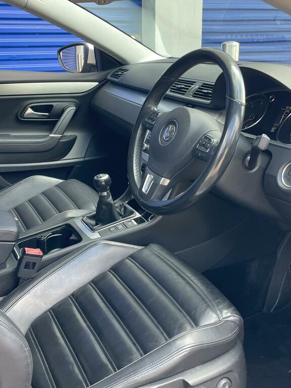 Volkswagen CC 2.0 Tdi 170 Bluemotion Black #10