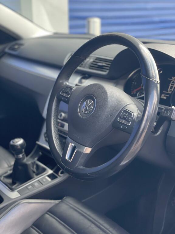 Volkswagen CC 2.0 Tdi 170 Bluemotion Black #9