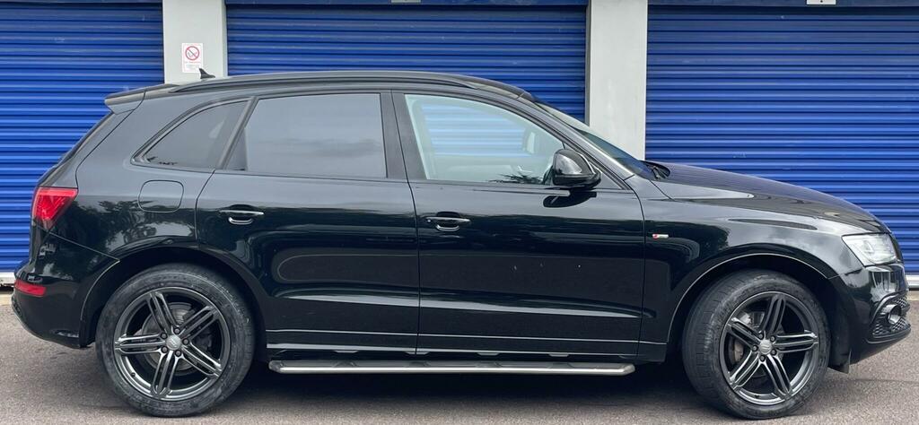 Audi Q5 S Line Plus Black #6