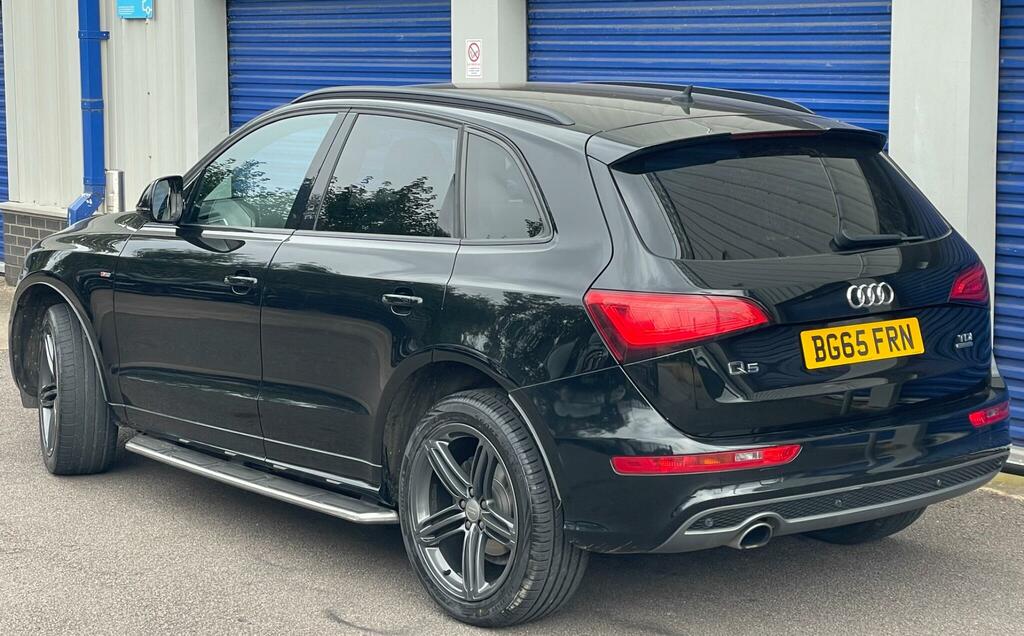 Audi Q5 S Line Plus Black #3