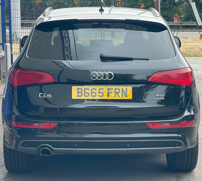 Audi Q5 S Line Plus Black #4