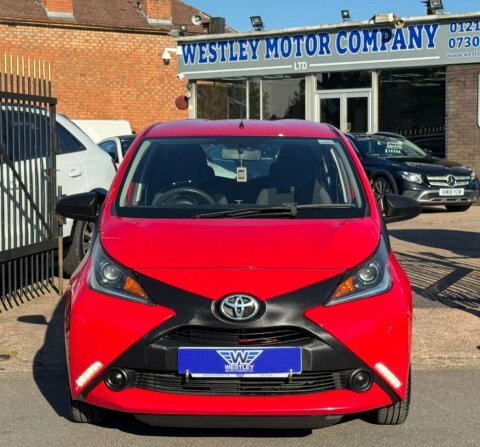 Toyota Aygo 1.0 Vvt-i X Red #2