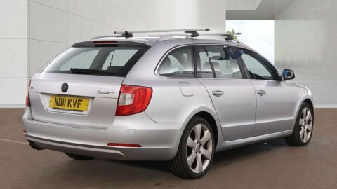 Skoda Superb 2.0 Tdi Se Silver #3