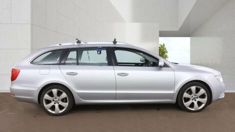 Skoda Superb 2.0 Tdi Se Silver #4