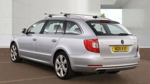 Skoda Superb 2.0 Tdi Se Silver #2