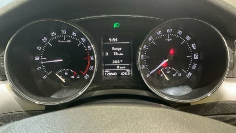 Skoda Superb 1.8 Elegance Tsi 160 Bhp Red #11