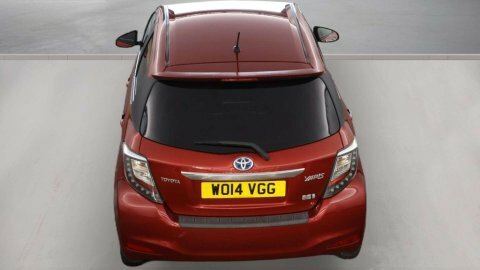 Toyota Yaris Trend Red #8