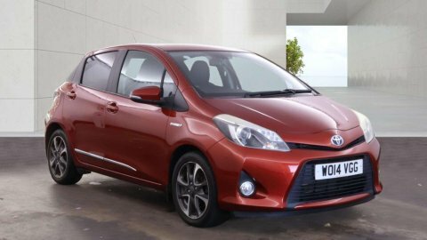 Toyota Yaris Trend Red #1