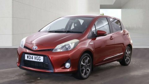Toyota Yaris Trend Red #2