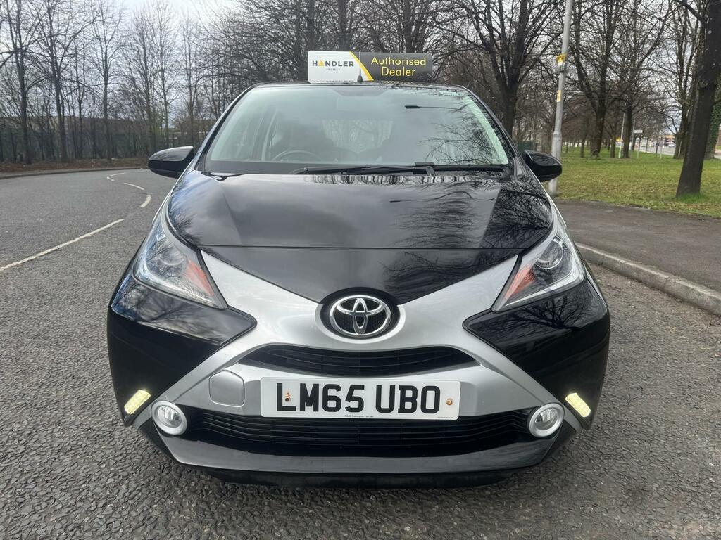 Toyota Aygo 1.0 Vvt-i X-clusiv Euro 5 Euro 5 LM65UBO Black #2