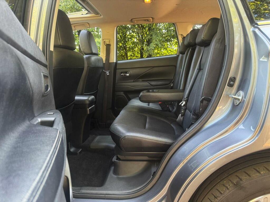 Mitsubishi Outlander Phev Gx 4Hs #28