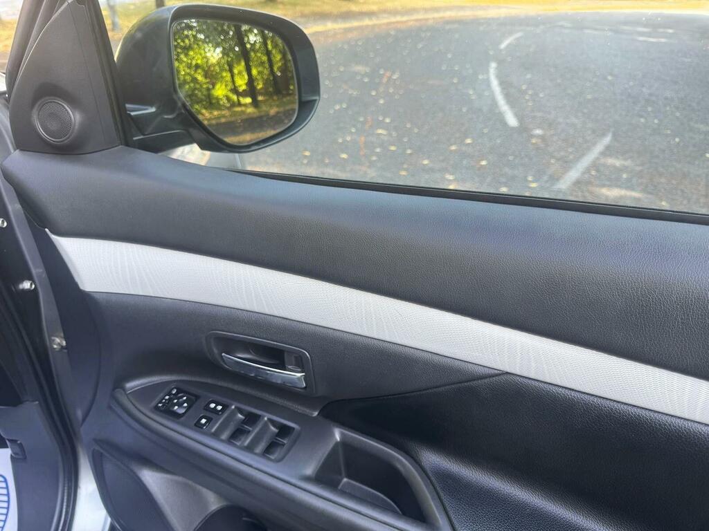 Mitsubishi Outlander Phev Gx 4Hs #33