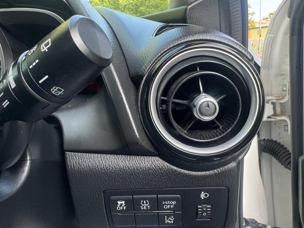 Mazda 2 1.5 Skyactiv-g Se-l Euro 6 Ss Blue #32
