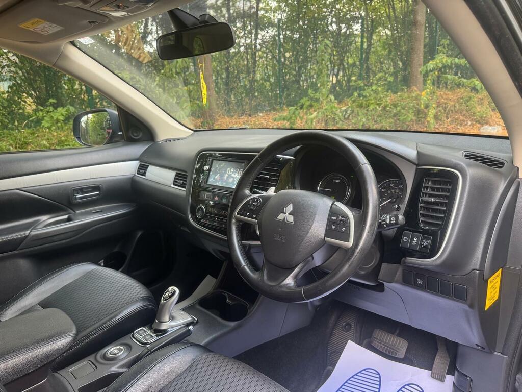 Mitsubishi Outlander 2.2 Di White #19
