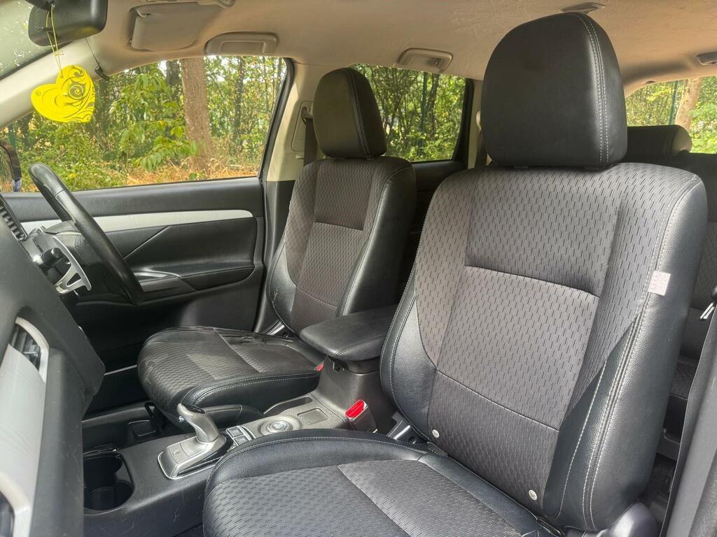 Mitsubishi Outlander 2.2 Di White #45