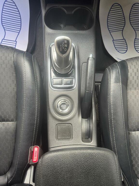 Mitsubishi Outlander 2.2 Di White #18