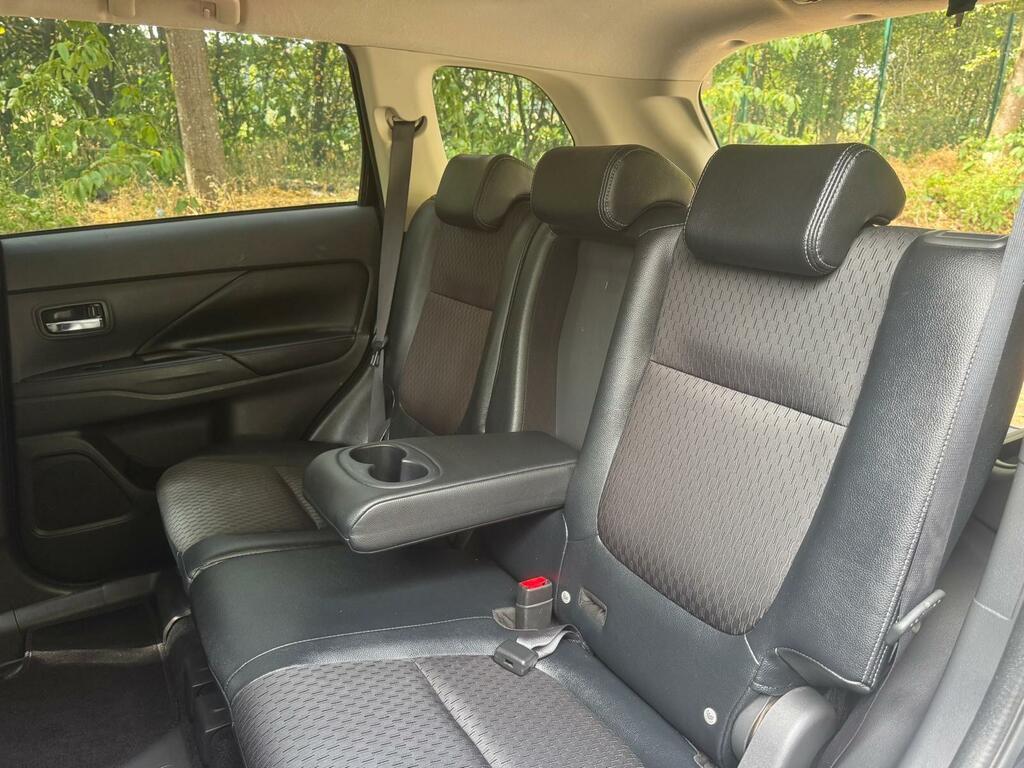 Mitsubishi Outlander 2.2 Di White #26