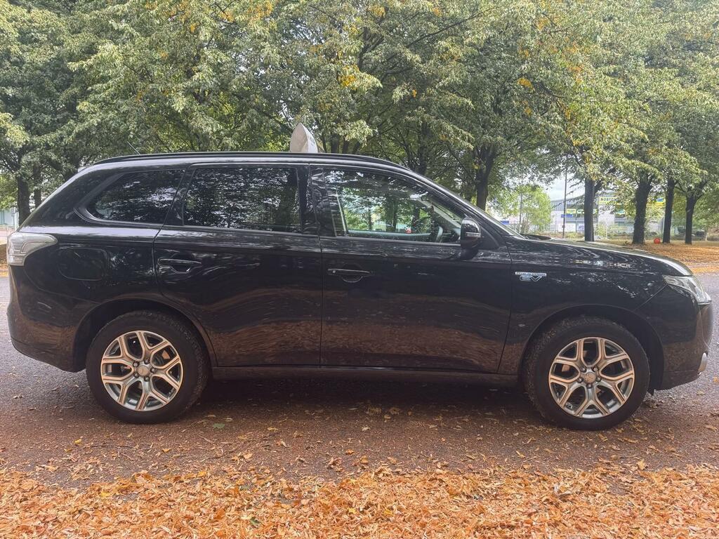 Mitsubishi Outlander 2.2 Di White #11