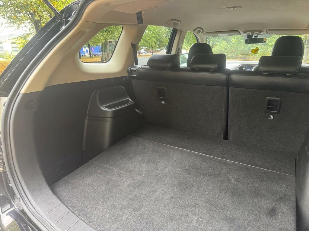 Mitsubishi Outlander 2.2 Di White #40
