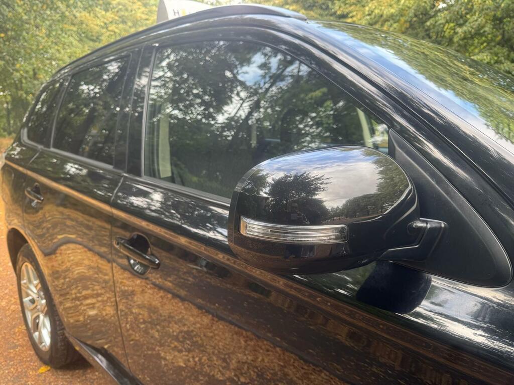 Mitsubishi Outlander 2.2 Di White #39