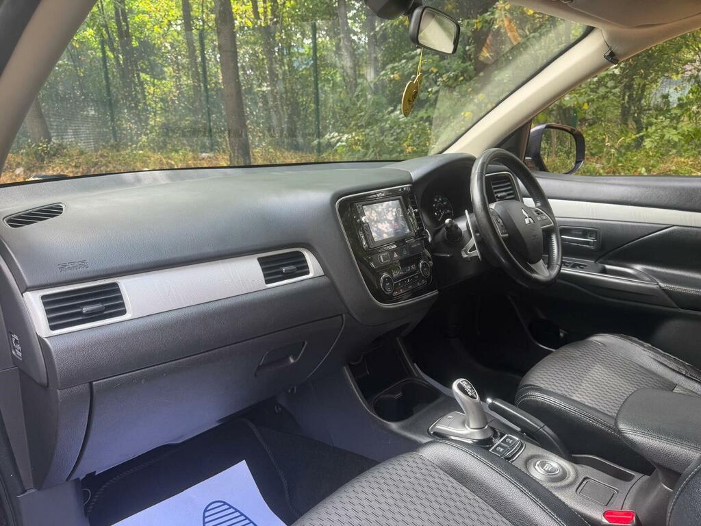 Mitsubishi Outlander 2.2 Di White #15