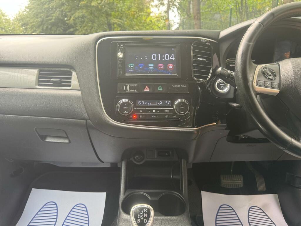 Mitsubishi Outlander 2.2 Di White #35