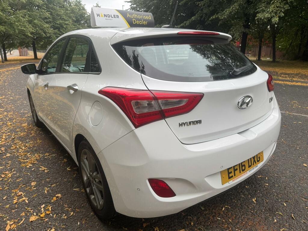 Hyundai I30 Premium White #6