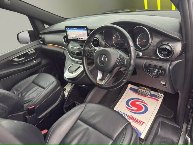 Mercedes-Benz V Class 2L Amg Line Grey #10