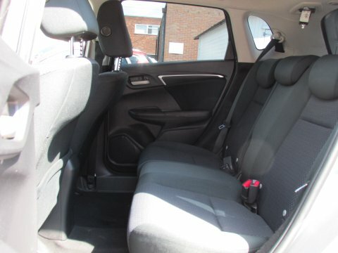 Honda Jazz Elegance White #27