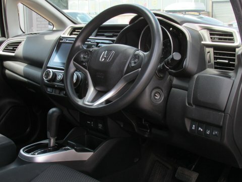 Honda Jazz Elegance White #26