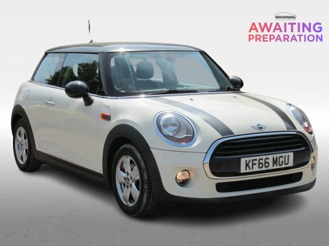 Mini Hatch Cooper White