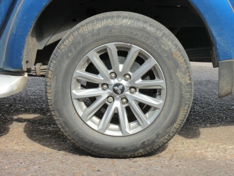 Mitsubishi L200 Di-d 4X4 Barbarian Black #13