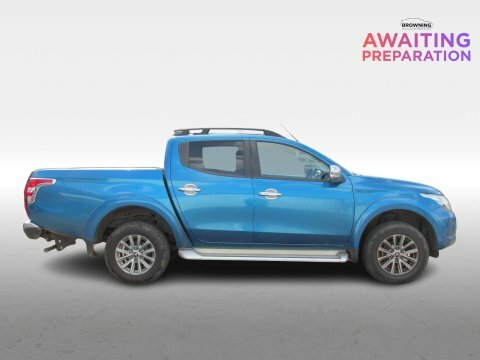 Mitsubishi L200 Di-d 4X4 Barbarian Black #8