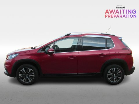 Peugeot 2008 Puretech Allure Red #4