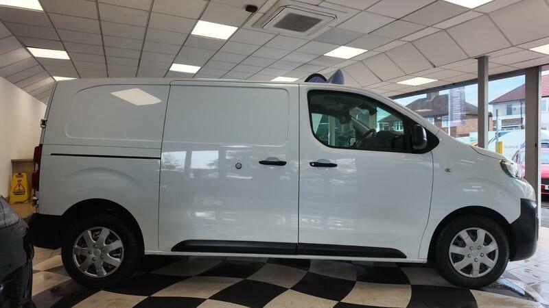 Peugeot Expert Bluehdi Professional L1 Sat Nav Air Con NV21JLO White #4