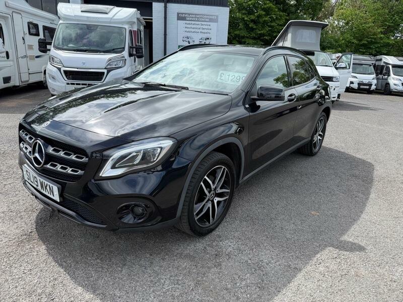 Mercedes-Benz GLA Class Gla 180 Urban Edition Black