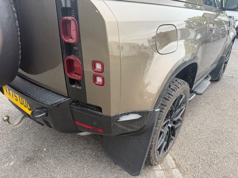 Land Rover Defender Land Rover Defender Estate 3.0 D350 X-dynam Black #18