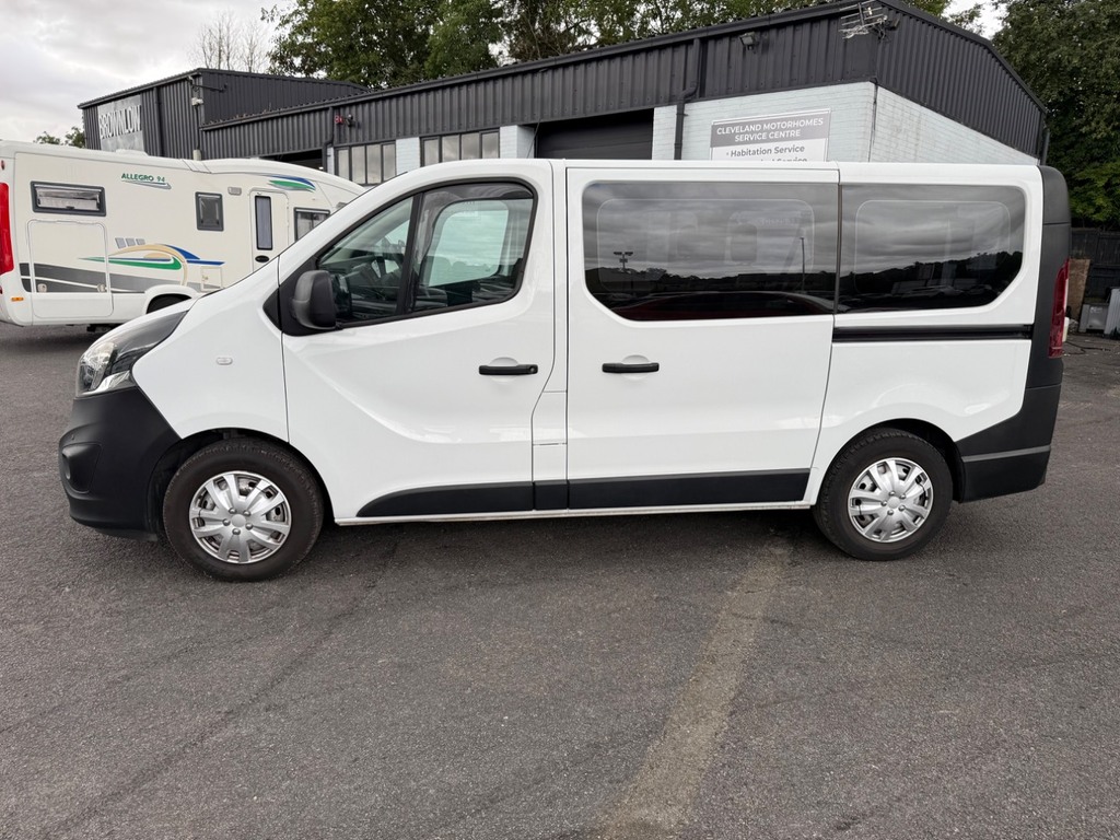 Vauxhall Vivaro 2900 1.6Cdti Biturbo 125Ps H1 Combi 9 Seat White #4